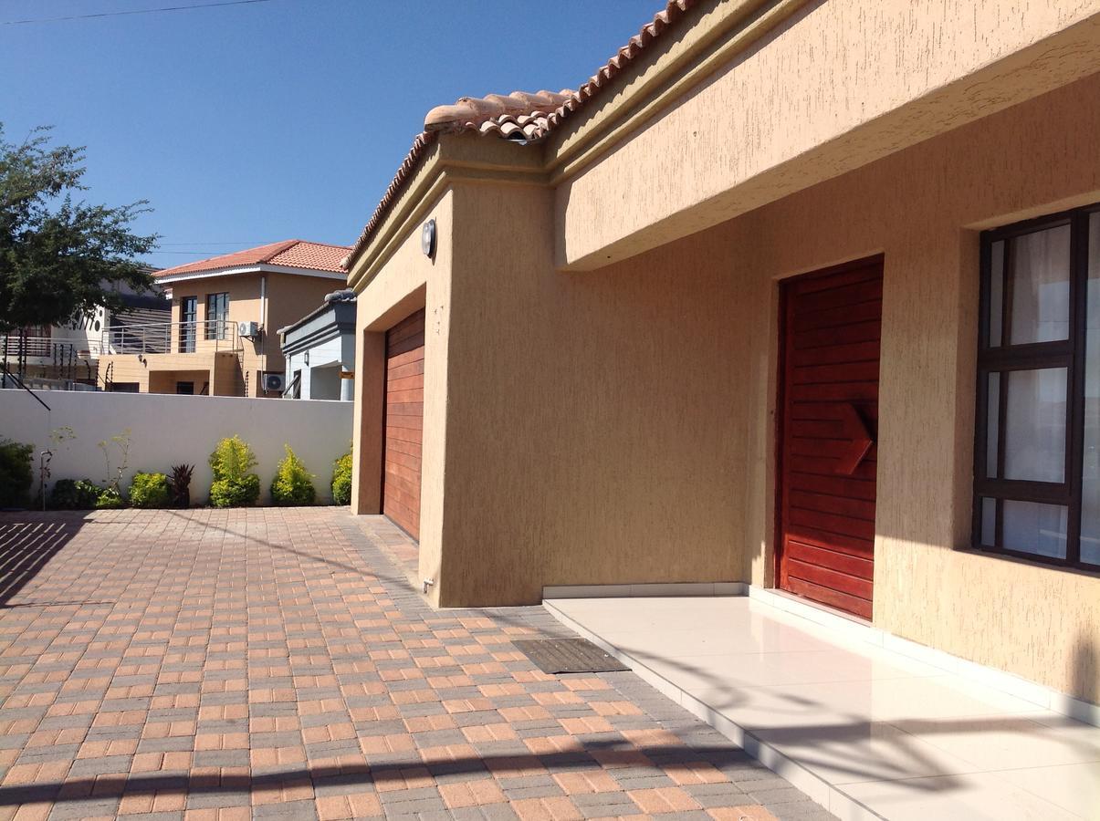 Bed and Breakfast Sapphire Court Gaborone Exterior foto